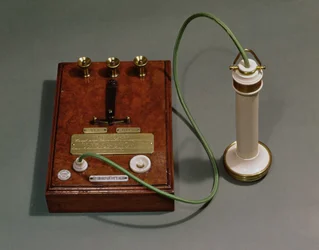 Téléphone Bell utilisé par la reine Victoria à Osborne House, Île de Wight, 1877-78